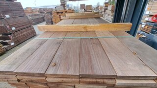 Ca. 102x Guyana Ipé hardhouten planken geschaafd, 21x145mm, lengte 275